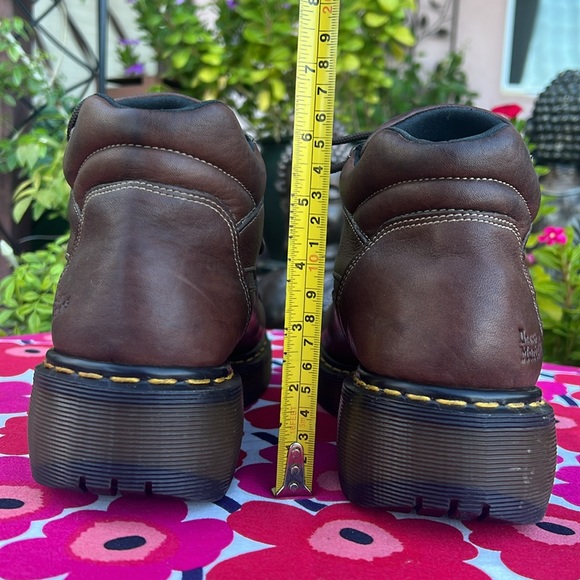 🏴󠁧󠁢󠁥󠁮󠁧󠁿 Vintage Dr. Martens MIE Chunky Lace Up Platform Ankle Boots UK 7 - Picture 16 of 17
